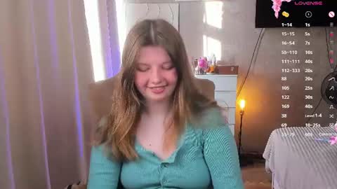 Snapshot of salut_love chatting on 07.24.26 Ruby online show from 07.24.26