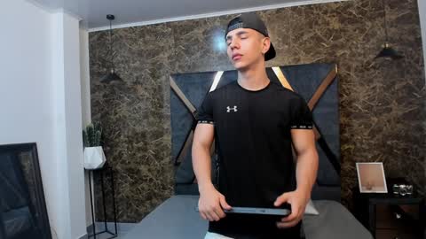 SALVATORE online show from 01.09.25