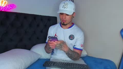 Snapshot of salvatore_dereck chatting on 07.02.26 online show from 07.02.26