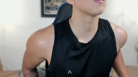 Snapshot of salvatore_romanoo chatting on 02.05.25 Salvatore online show from 02.05.25