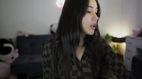 Stefana    or    Samchispas online show from 01.21.25