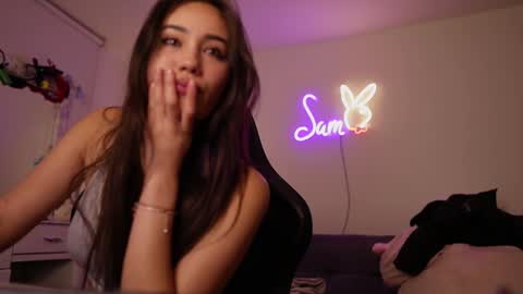 Stefana    or    Samchispas online show from 01.28.25