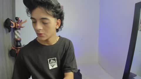 Snapshot of sam__cute chatting on 01.11.25 sam__cute online show from 01.11.25