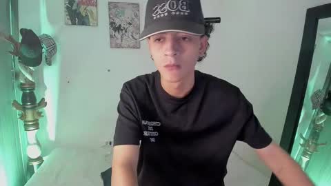 Snapshot of sam__cute chatting on 01.14.25 sam__cute online show from 01.14.25