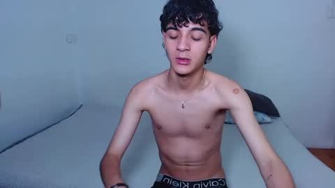 Snapshot of sam__cute chatting on 10.30.25 sam__cute online show from 10.30.25