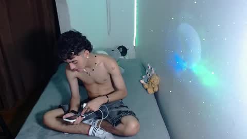 Snapshot of sam__cute chatting on 01.14.26 sam__cute online show from 01.14.26