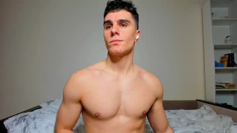 Snapshot of sam_huston18 chatting on 01.27.25 BACK IN 2 WEEKS online show from 01.27.25