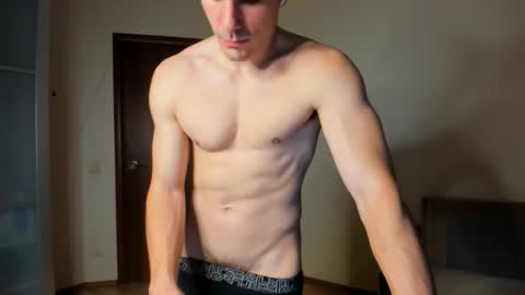 Snapshot of sam_huston18 chatting on 09.16.25 BACK IN 2 WEEKS online show from 09.16.25