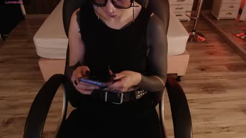 SAM MANSON online show from 04.18.26