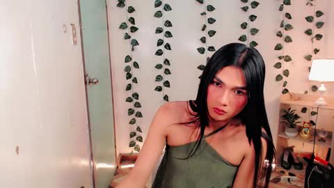 Snapshot of sam_mitinair chatting on 02.12.25 sam online show from 02.12.25