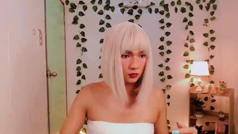 Snapshot of sam_mitinair chatting on 02.24.25 sam online show from 02.24.25