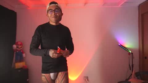 SAMUEL THOMPSON online show from 04.26.26