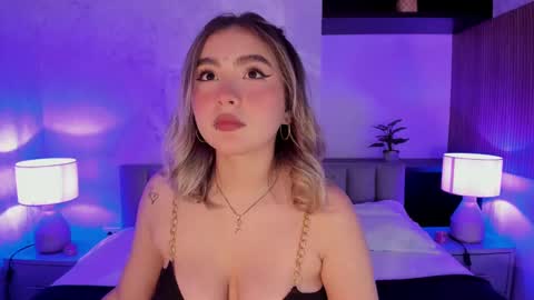 Snapshot of samanta_bone chatting on 01.15.25 Samanta online show from 01.15.25