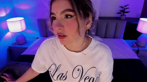 Snapshot of samanta_bone chatting on 01.21.25 Samanta online show from 01.21.25