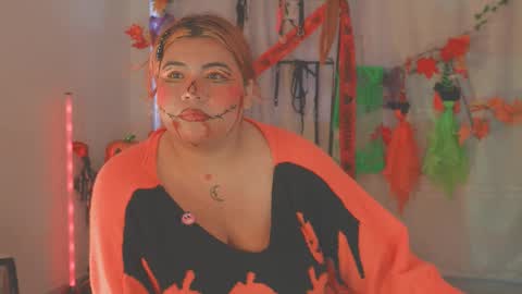 Snapshot of samanta_cutee1 chatting on 10.31.25 SAMANTA online show from 10.31.25