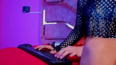 Snapshot of samantaa_liov chatting on 04.30.26 samantaa_liov online show from 04.30.26