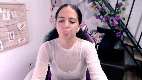 Snapshot of samantha2girl chatting on 06.04.26 samantha online show from 06.04.26