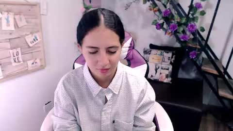 Snapshot of samantha2girl chatting on 06.11.26 samantha online show from 06.11.26