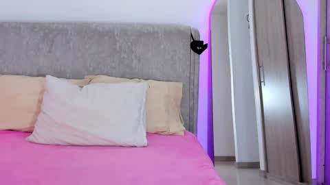 Samantha Ferrec online show from 01.17.25