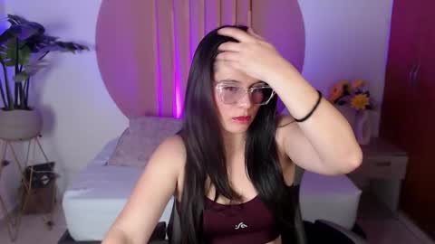 Snapshot of samantha_loughty chatting on 12.16.25 S A M A N T H A online show from 12.16.25