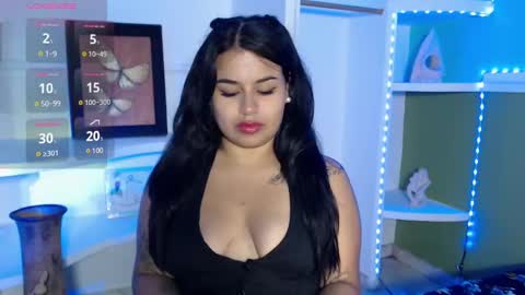 samantha_smiithh online show from 10.31.25