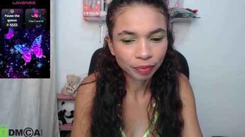 Snapshot of samanthaa_queen chatting on 12.03.24 sam online show from 12.03.24