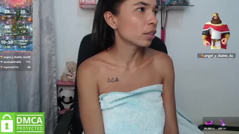 Snapshot of samanthaa_queen chatting on 12.30.24 sam online show from 12.30.24