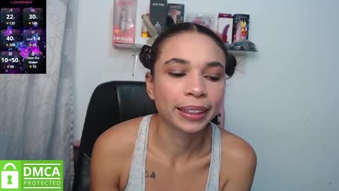 Snapshot of samanthaa_queen chatting on 02.19.25 sam online show from 02.19.25