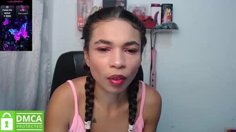 Snapshot of samanthaa_queen chatting on 02.22.25 sam online show from 02.22.25