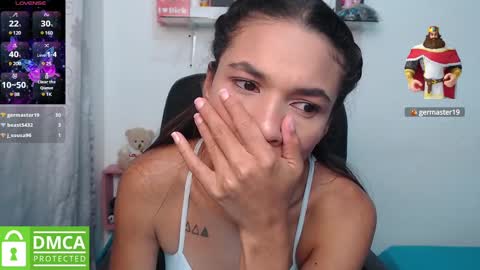 Snapshot of samanthaa_queen chatting on 03.05.25 sam online show from 03.05.25