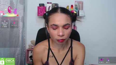 Snapshot of samanthaa_queen chatting on 09.25.25 sam online show from 09.25.25
