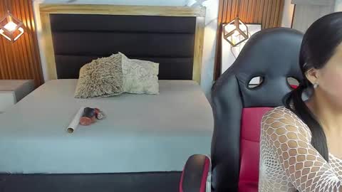    online show from 11.19.25