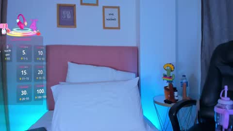 V A  N E S S A  online show from 11.19.25