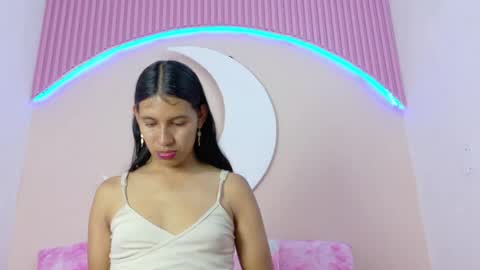 Snapshot of samanthalaurent chatting on 05.15.26 samanthalaurent online show from 05.15.26