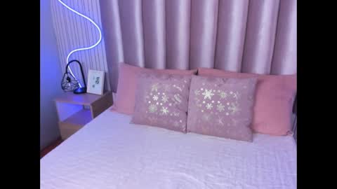 Alejandra  online show from 11.05.25