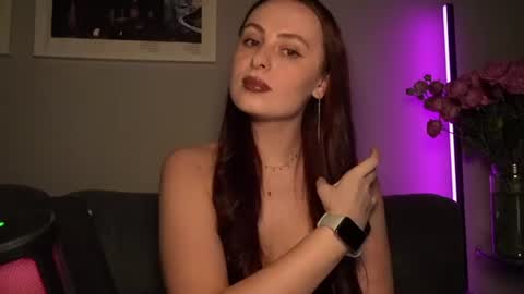 Snapshot of samanthavixen chatting on 07.22.26 Goddess Samantha Vixen online show from 07.22.26