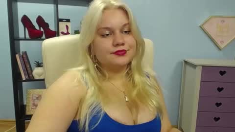 Snapshot of samanthax_pink chatting on 10.23.25 Samantha online show from 10.23.25