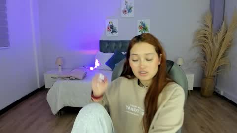 samara_hilton_2 online show from 10.27.25