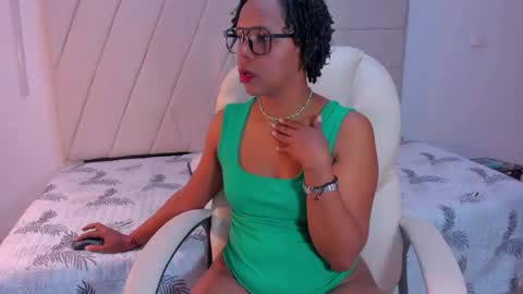 samaraa_smith1 online show from 04.18.26