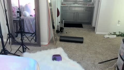 Yaya online show from 01.24.25