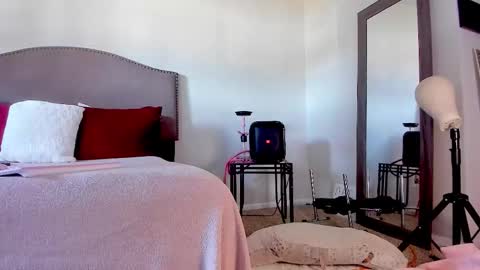 Yaya online show from 11.02.25