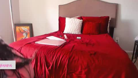 Yaya online show from 11.19.25