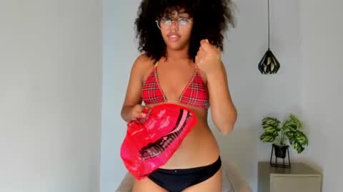 Samie Mury  online show from 11.03.25