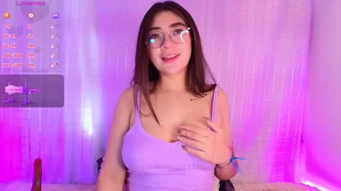 Snapshot of samii_evans chatting on 02.28.25 samii evans  online show from 02.28.25