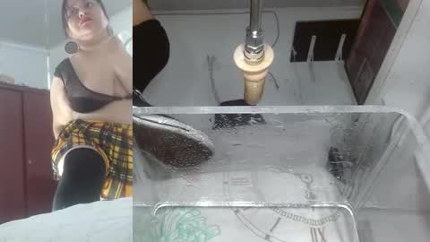 Snapshot of sammyevanss__ chatting on 11.27.25 SAMMY online show from 11.27.25