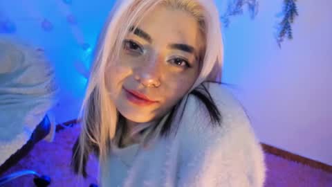 Snapshot of sammysammy_ chatting on 12.22.24 online show from 12.22.24