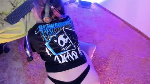 Snapshot of sammysammy_ chatting on 02.21.25 online show from 02.21.25