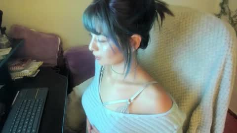   online show from 11.23.25