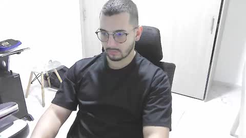 Snapshot of samurider chatting on 10.05.25 samurider online show from 10.05.25