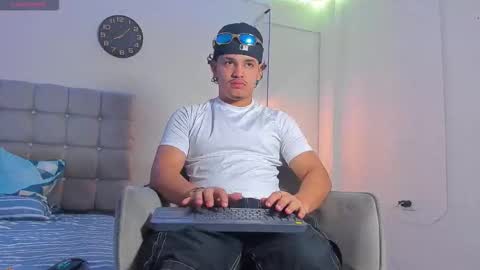 samxx_muscle online show from 12.21.25